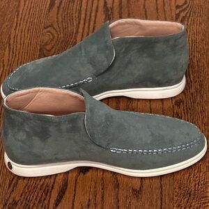 Men’s Brand new suede boot
